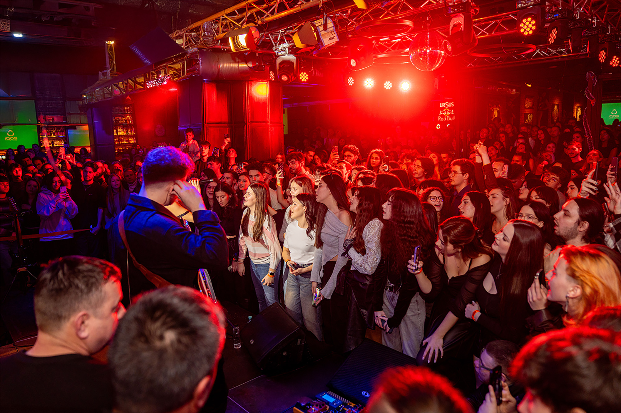 O seară de concert la Euphoria Music Hall